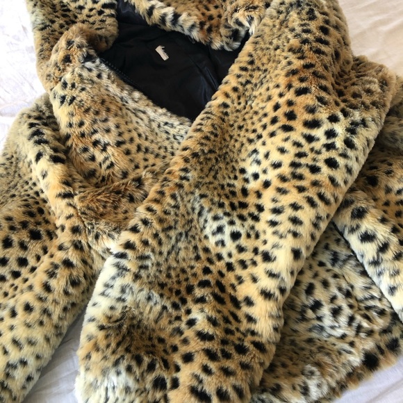 Faux fur vegan cheetah leopard print jacket coat - Picture 5 of 5